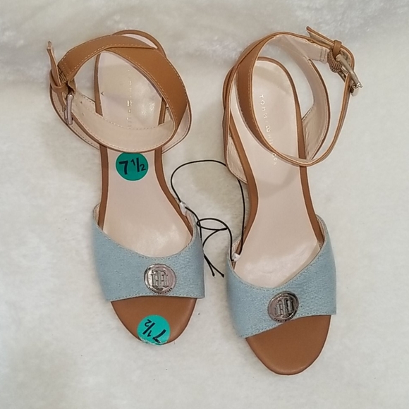 Tommy Hilfiger  Wedge Heel Platform Strap Sandal Size 7.5 Corc Heel - Picture 3 of 8